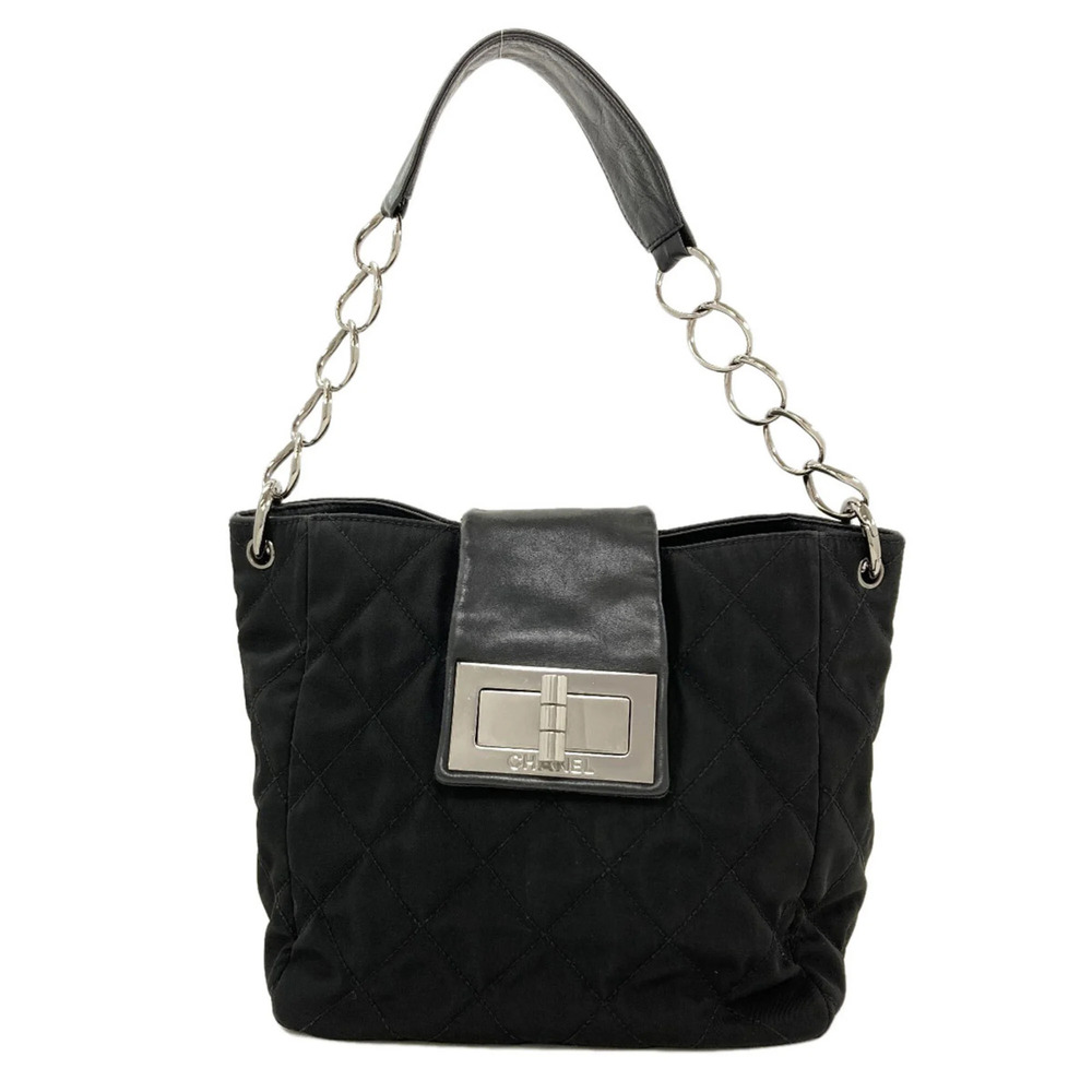 CHANEL Black Shoulder Bag